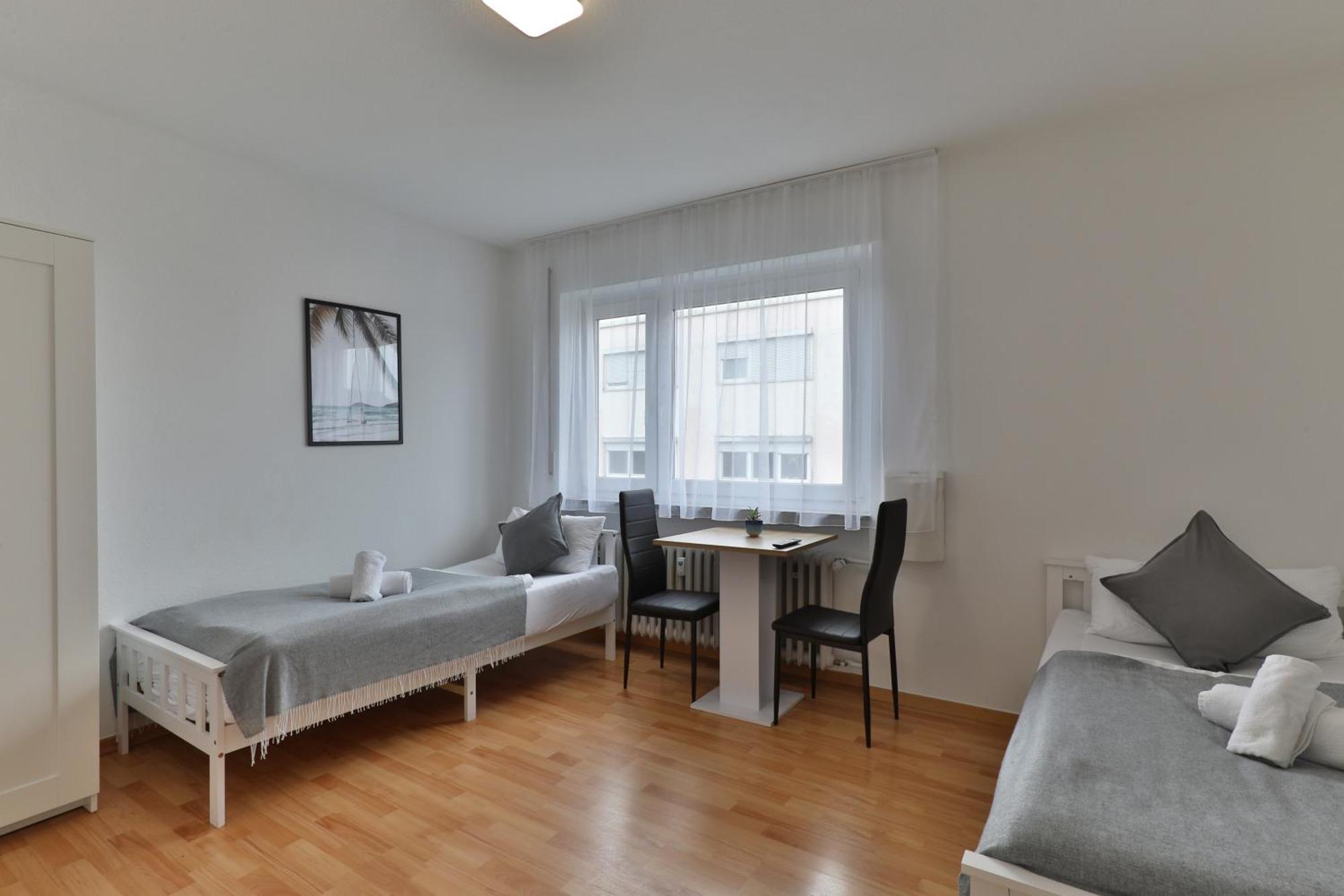 Moderne Ferienwohnungen - Service Wie Im Hotel Göppingen Buitenkant foto
