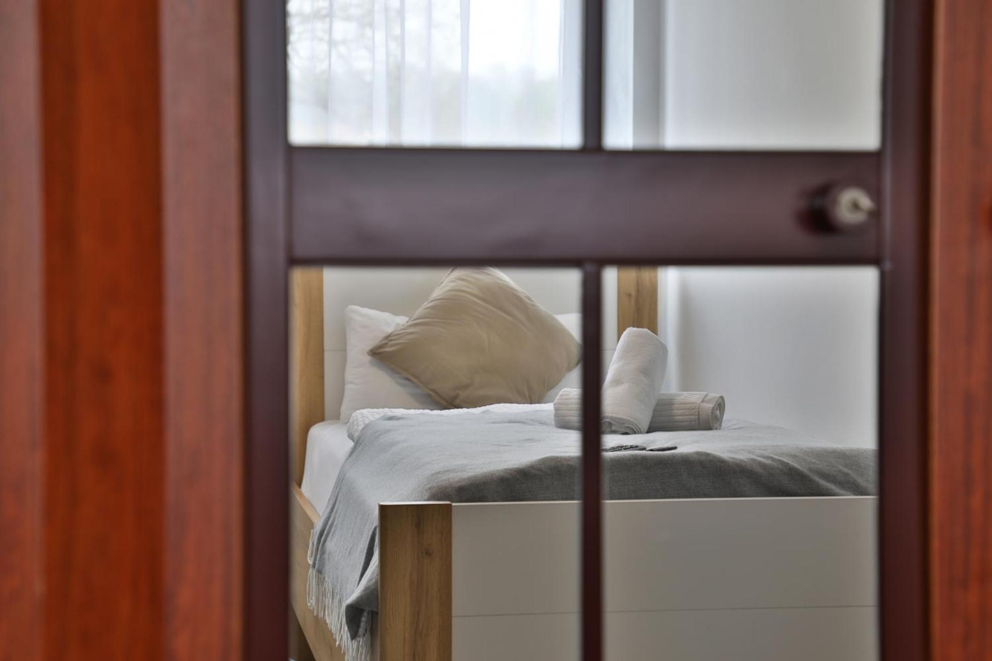 Moderne Ferienwohnungen - Service Wie Im Hotel Göppingen Buitenkant foto